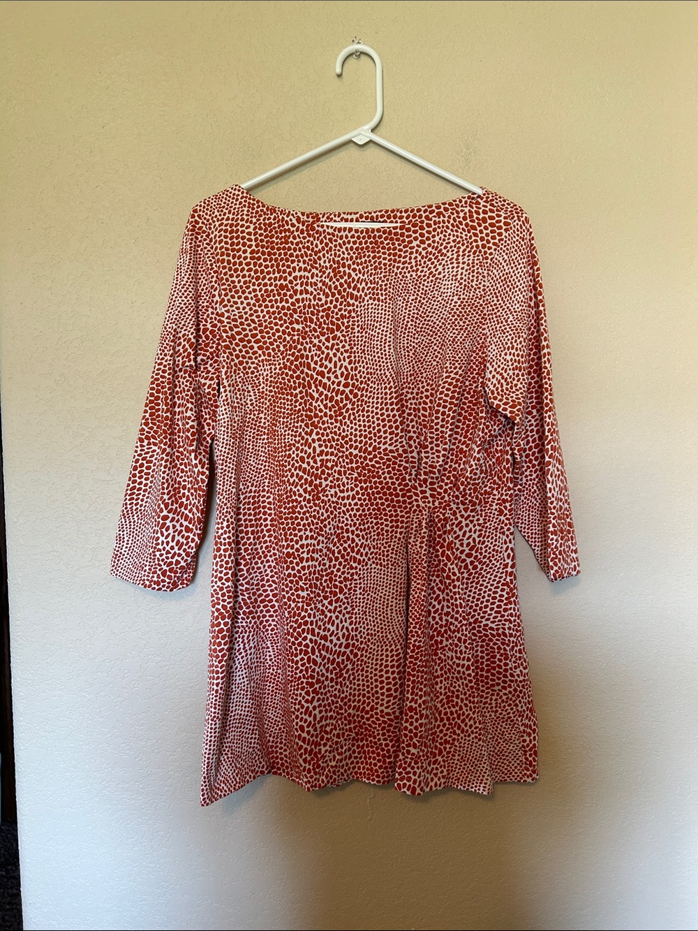 J. McLaughlin XL Printed Tunic Blouse Red White 3/4 Sleeve Stretch Travel Top
